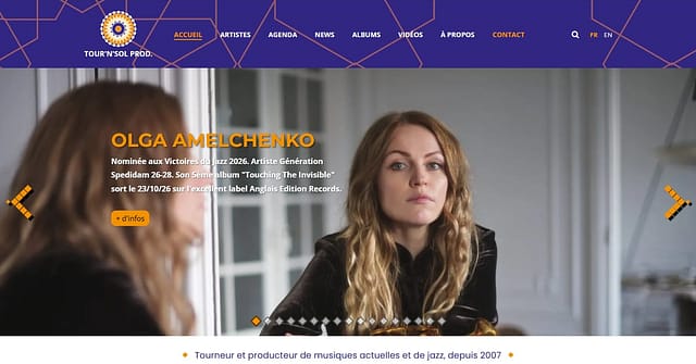 L'accueil de tournsol.net le 15 octobre 2026 : en-tête indigo à motif, carrousel d'artistes avec flèches en mosaïque